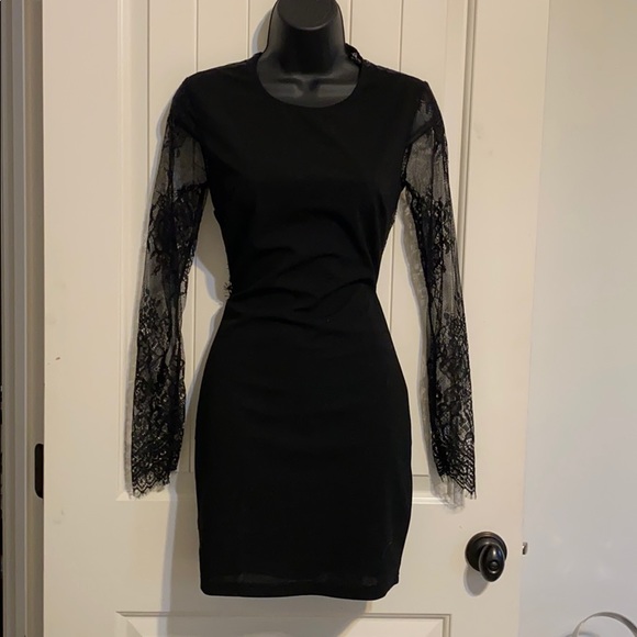 Black open back lace detail dress - Picture 1 of 6